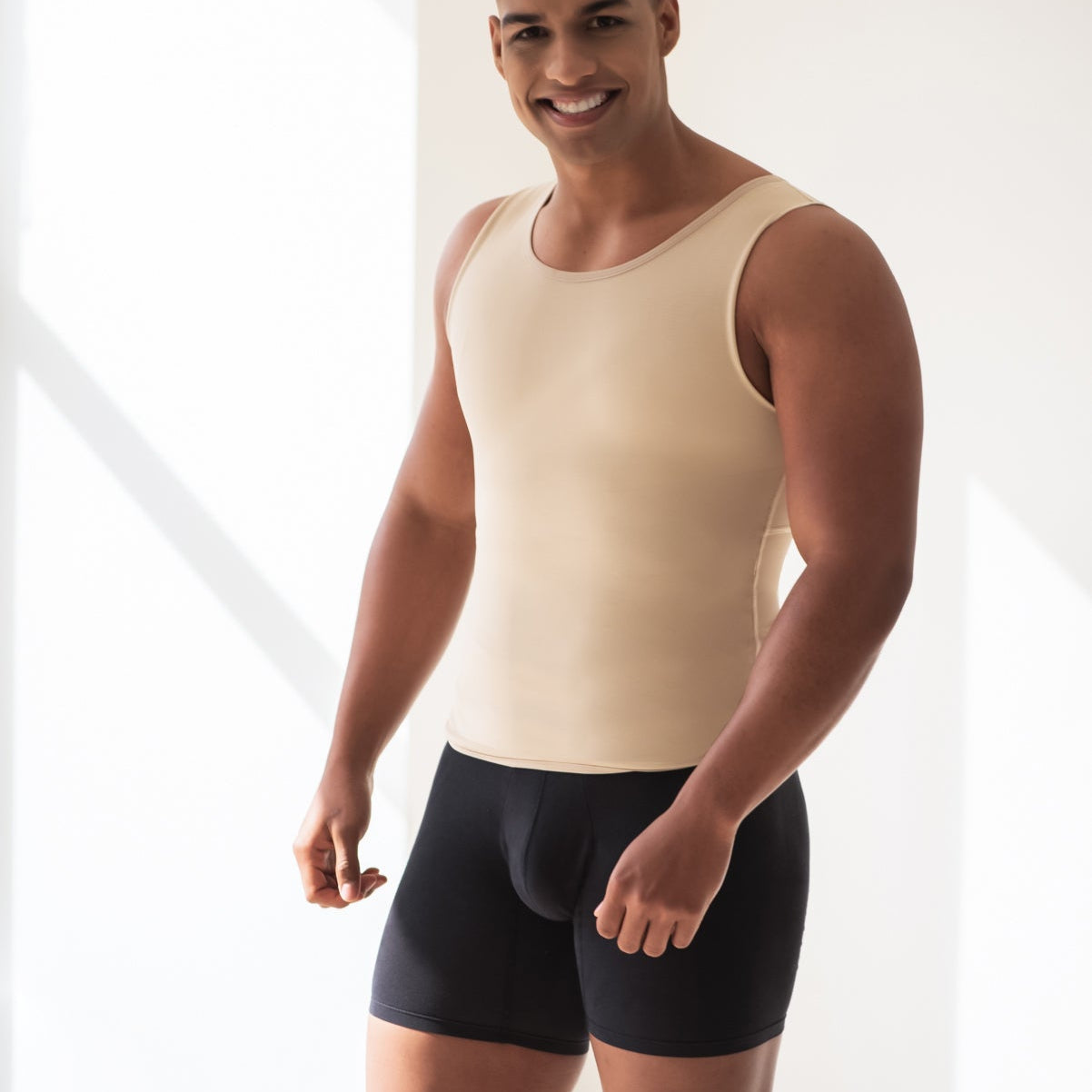 Camiseta Faja de Compresión para Hombre -Corrector de postura, Control Abdomen y Pecho - Colombiano