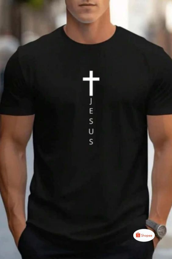 CAMISETA NEGRA CRUZ JESUS / HOMBRE