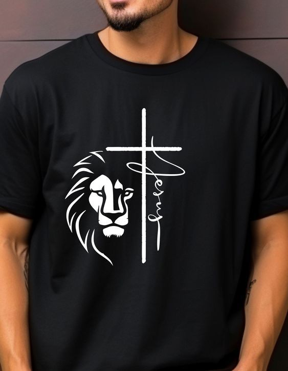 CAMISETA NEGRA LEON CRUZ JESUS / HOMBRE