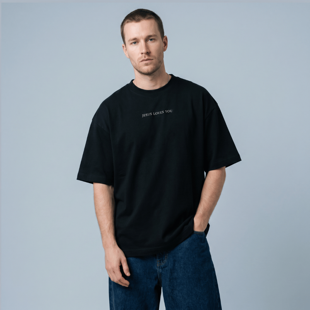 Tshirt oversized  JESUS LOVES YOU