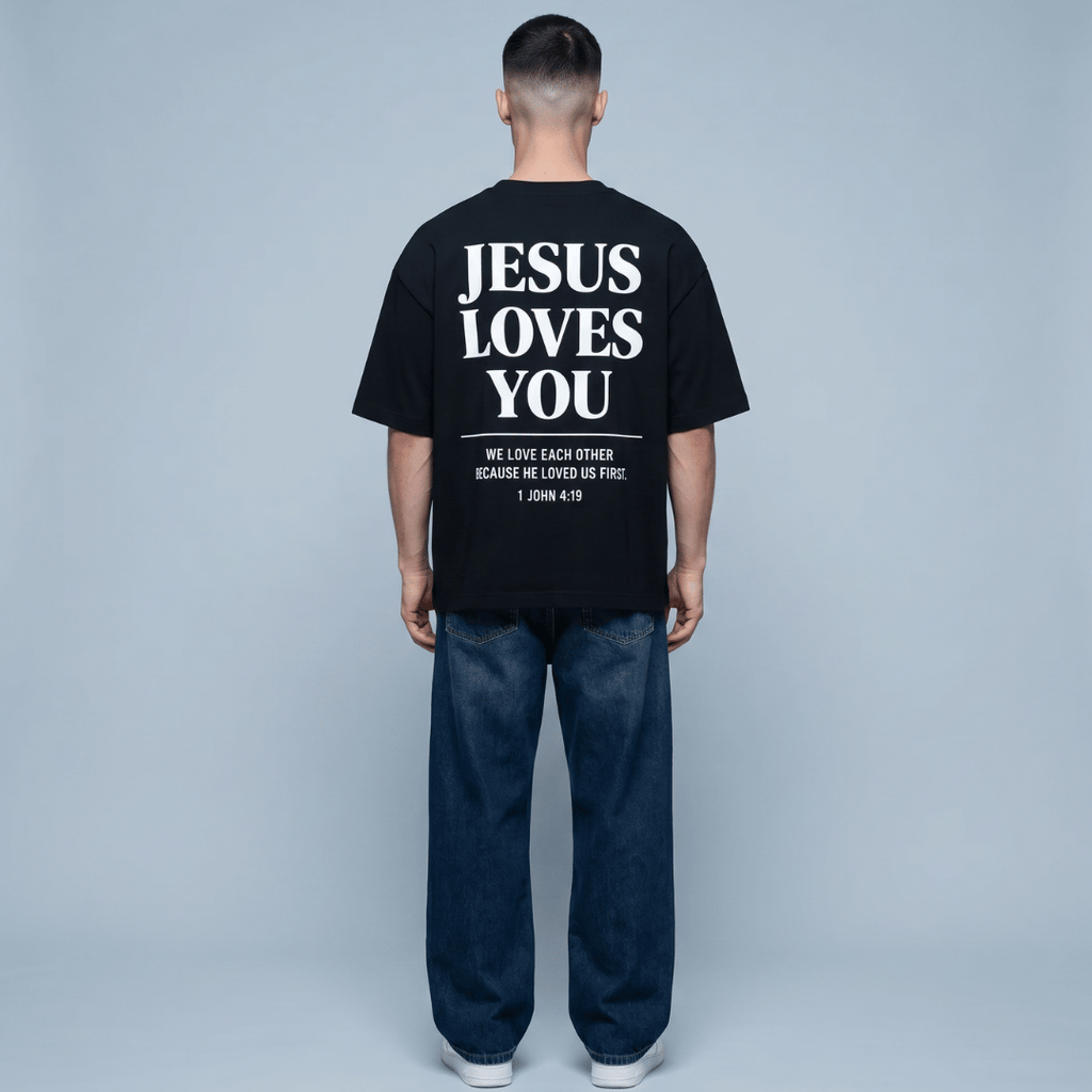 Tshirt oversized  JESUS LOVES YOU