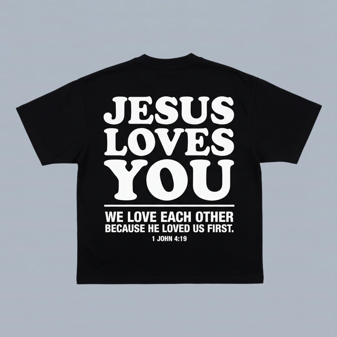 Tshirt oversized  JESUS LOVES YOU