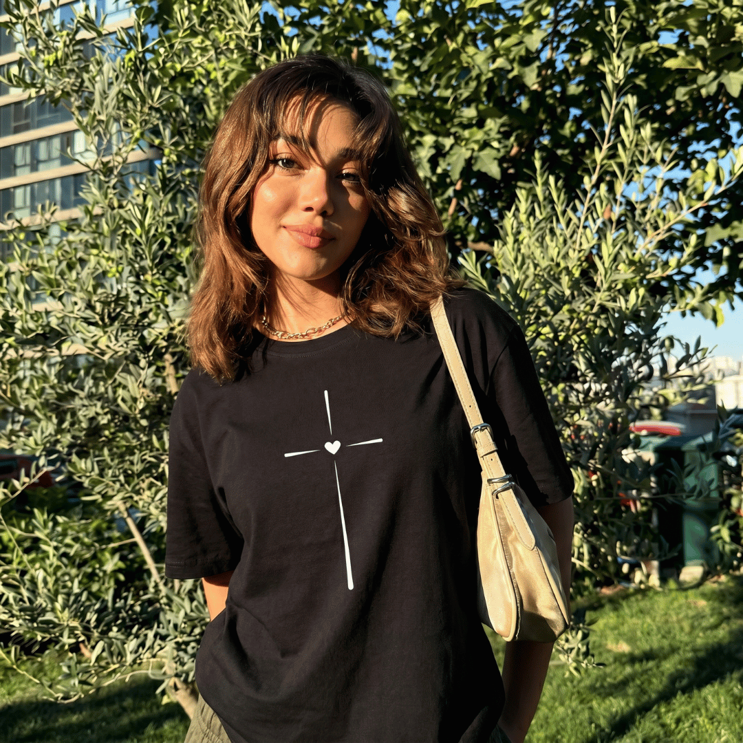 BASIC MUJER CORAZON CRUZ / MUJER