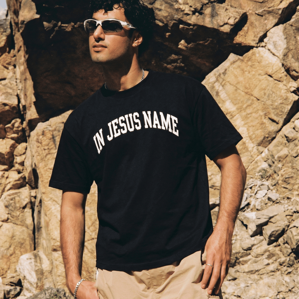 Tshirt oversized- HOMBRE- IN JESUS NAME